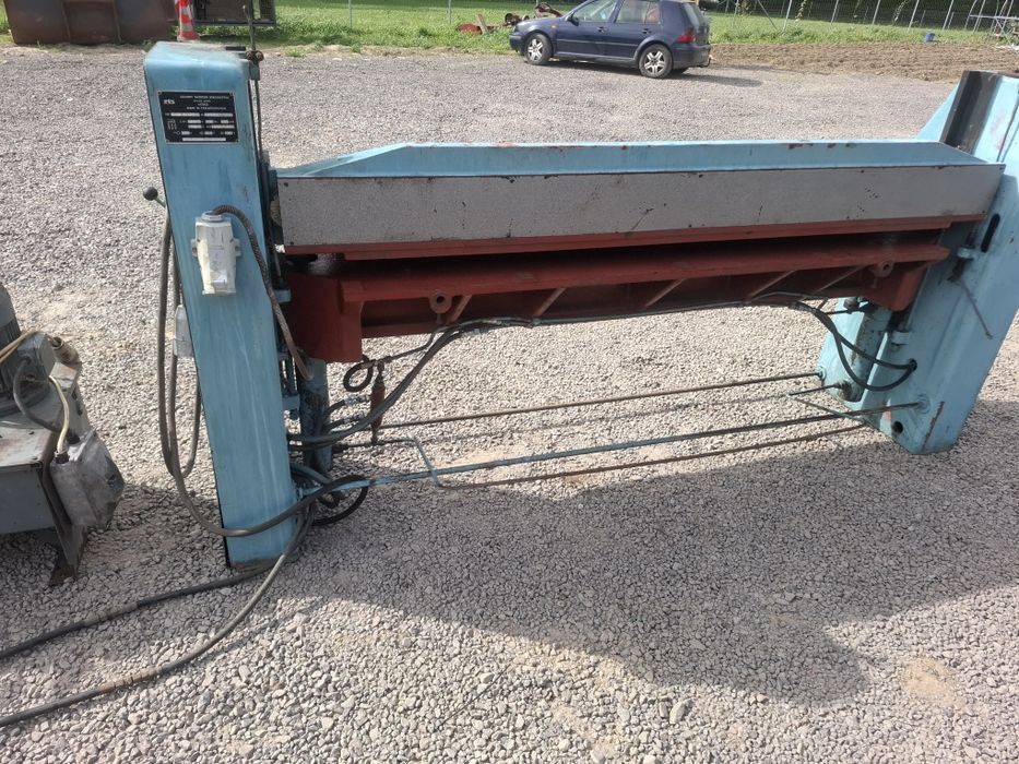 Giętarka do blachy hydrauliczna wyginarka zaginarka