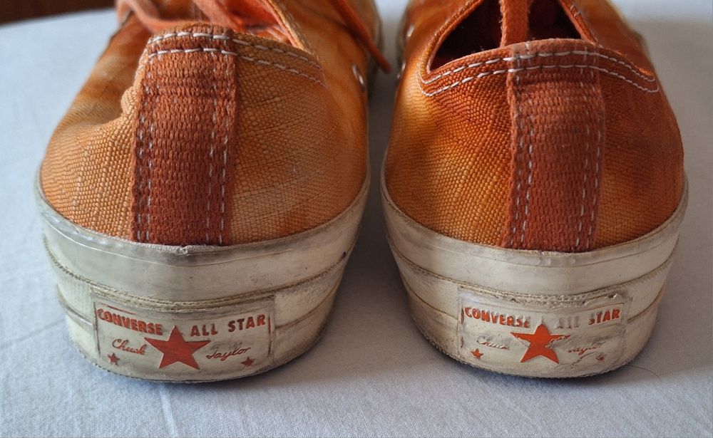 Ténis Converse All Star_ Modelo Lava.
Tamanho: