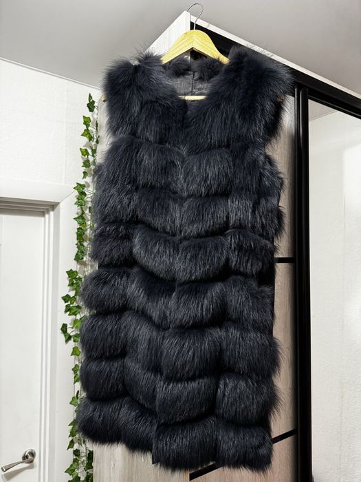 СРОЧНО ПРОДАМ Жилетка с натурального меха песца