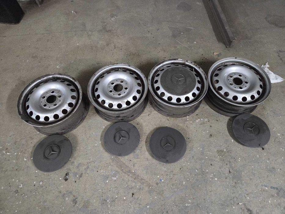 vendo 4 jantes Mercedes vito originais em ótimo estado com 5 tampoes