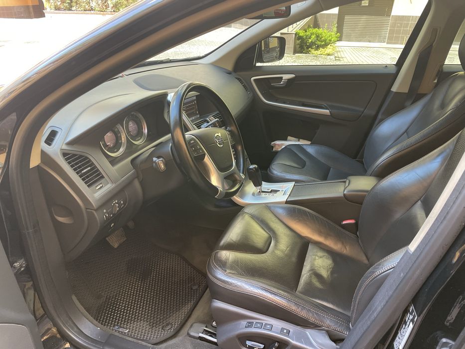 VOLVO XC 60 2012