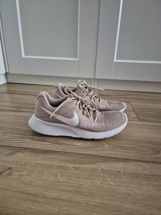 Buty Nike tanjun