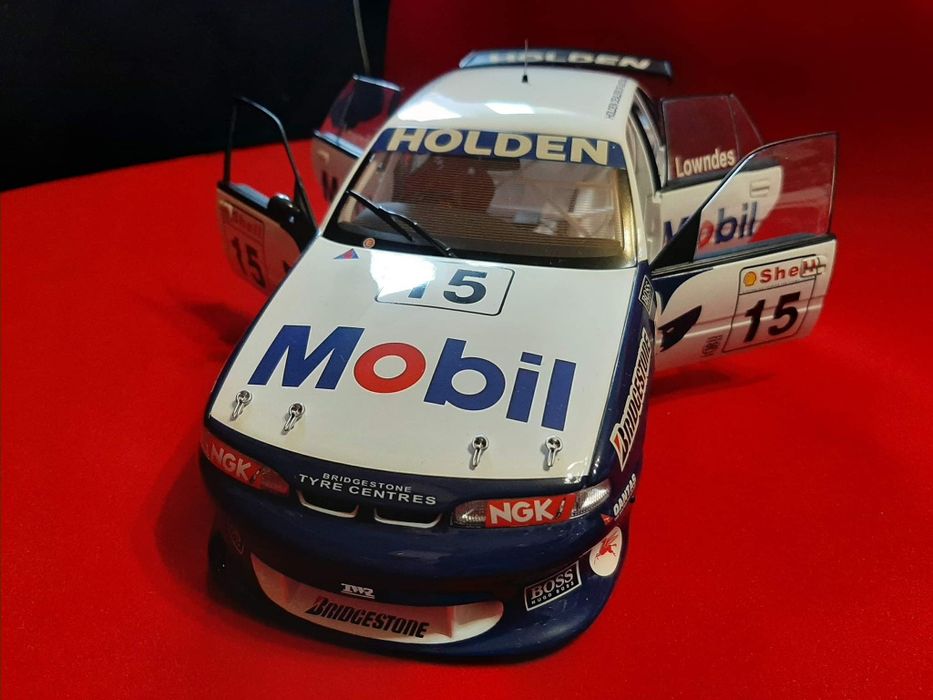 1:18 Biante -Holden VR Commodore #15 Craig Lowndes ATCC Winner