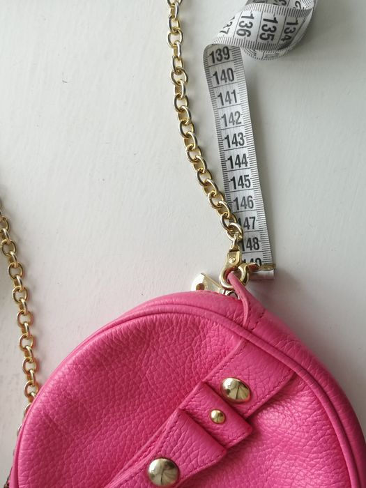 Шкіряна маленька сумка Guess