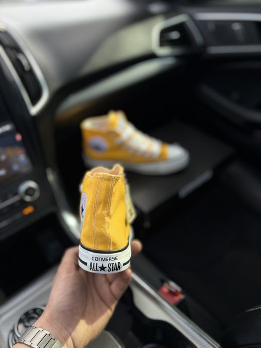 Жовті конверси жіночі високі converse all star chuk