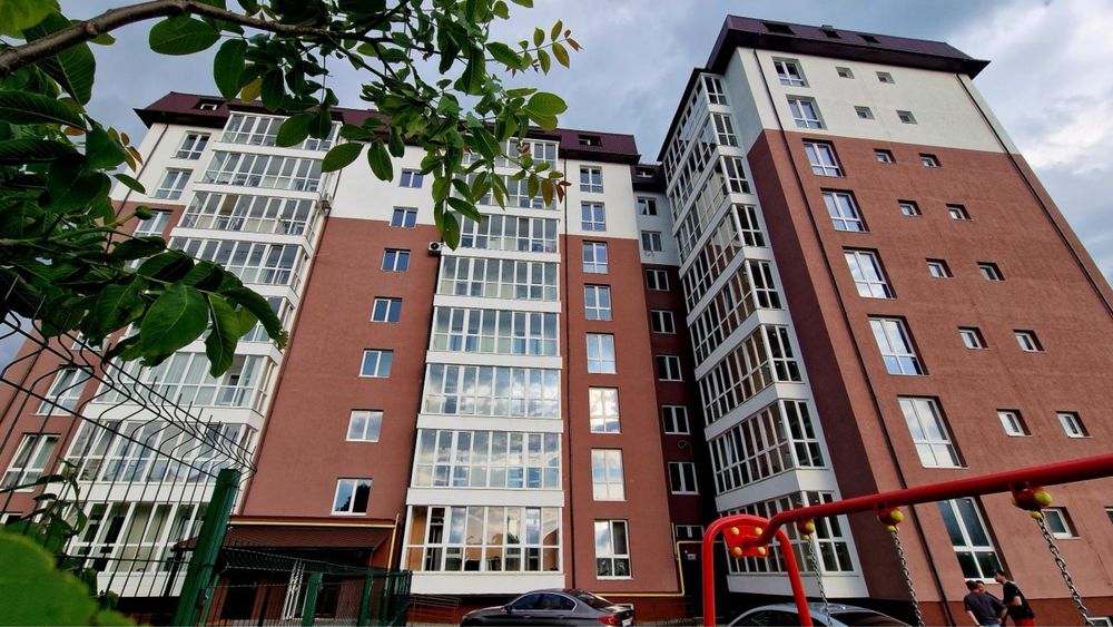 Продається 4- кімнатна квартира в м. Стрий