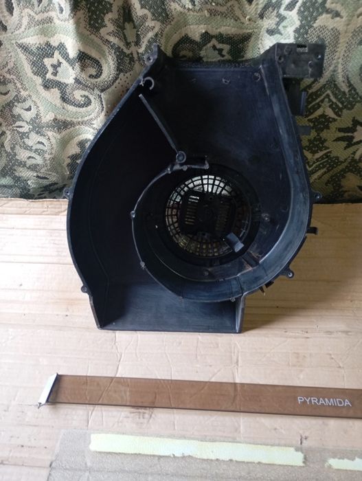 Продам запчасти на кухонную вытяжку PIRAMIDA