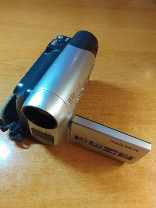 Видеокамера Samsung VP-D363i