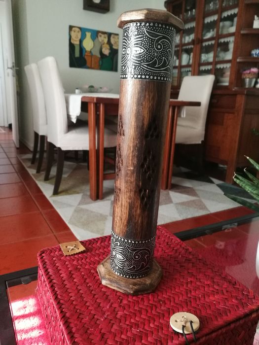 Porta incenso em madeira