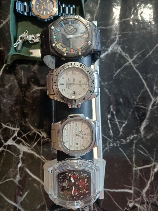 Лот   годинників