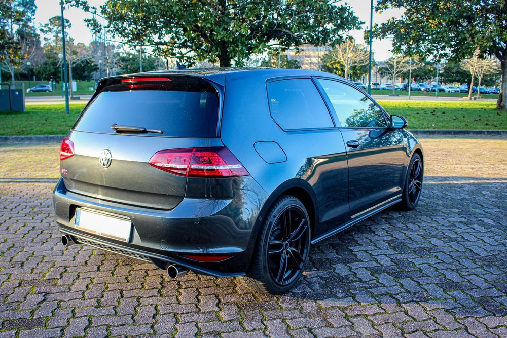 Volkswagen Golf 2.0 TSi GTi DSG Performance