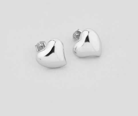 Нові срібні сережки Гаряче серце від бренду MINIMAL