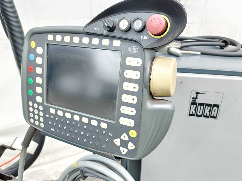 Stanowisko spawalnicze PIAP robot KUKA spawarka KEMPPI