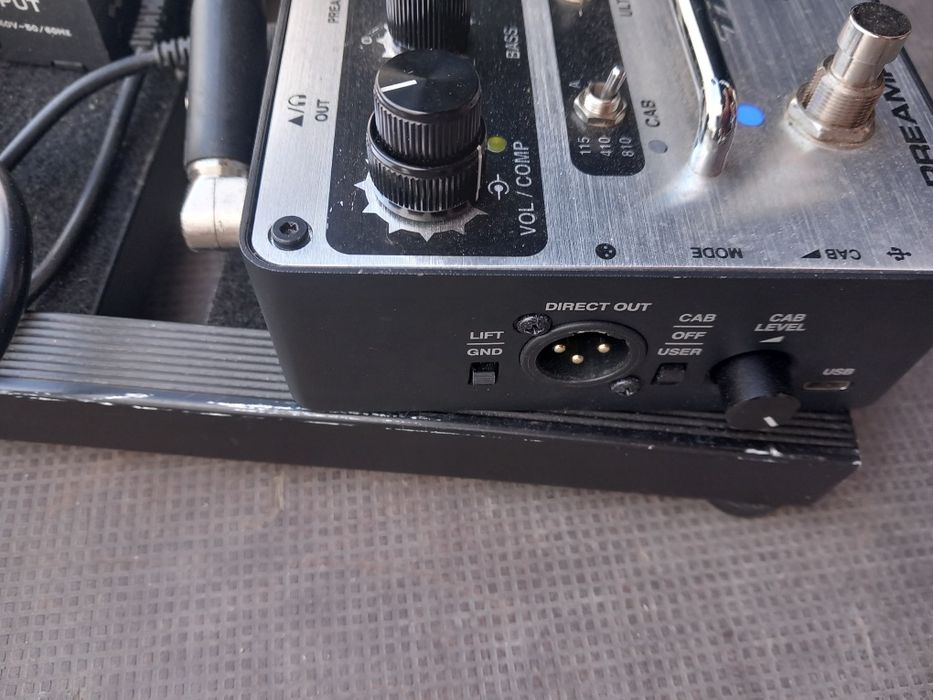 Ampeg sgt di pedal di com cab sim da ampeg