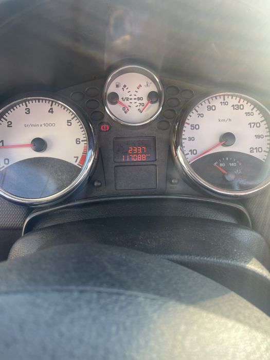 Peugeot.  207 CC 1,6