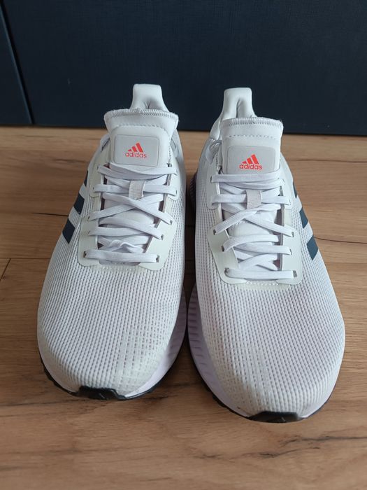 Buty sportowe Adidas Solarblaze EE4238 r.39 1/3
