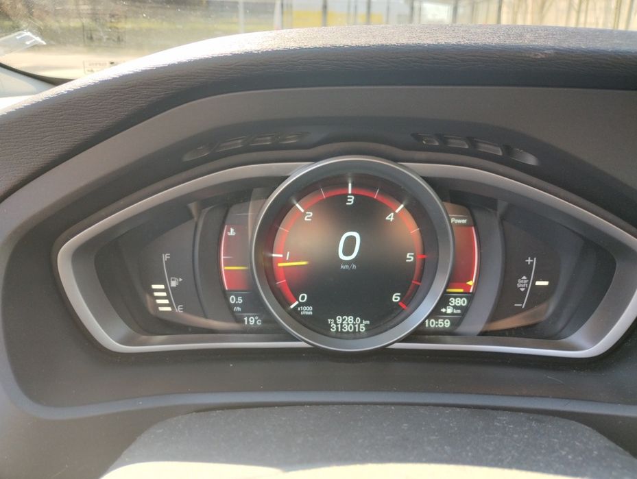 Volvo V40 D2 2.0 Diesel 120 KM 2015
