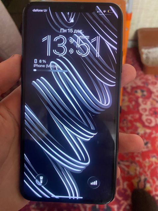 Продам iphone 11 pro max 64