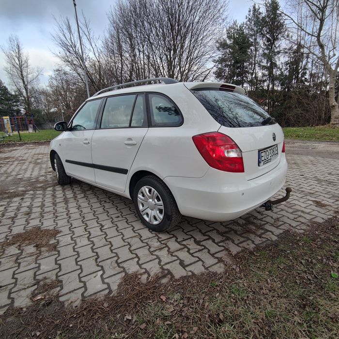 BDB Skoda Fabia II 1,4 16v PB klima NAVI 1 lakier OC/PT 11.26 bez RDZY