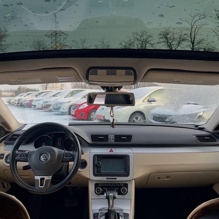 VW Passat CC Luxury - 2.0 Бензин АКПП