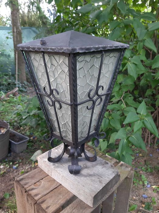 Stara retro lampa zewnętrzna duża, latarnia