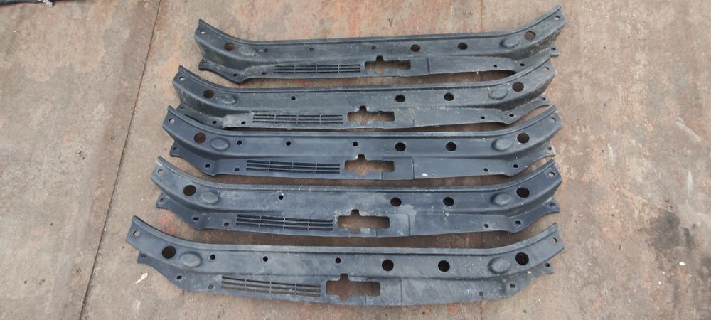 Накладка замка капота Киа Каренс 3,Kia Carens FG 2006-2012