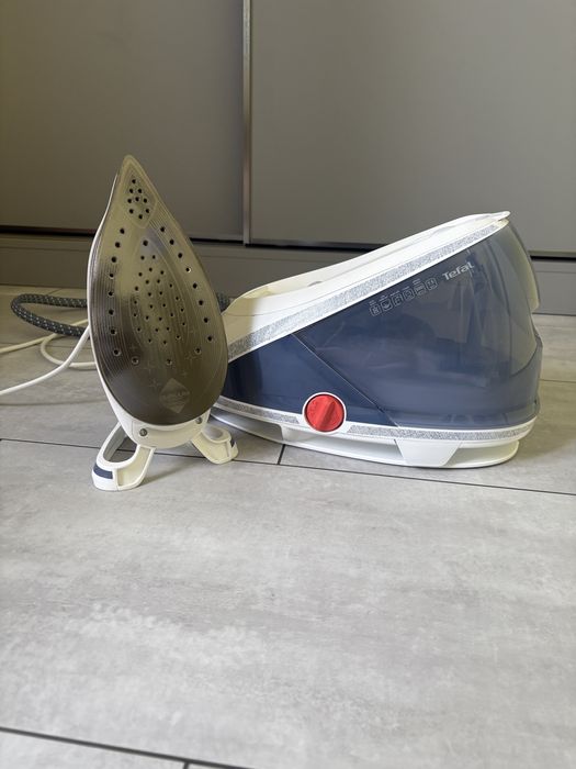 Праска з парогенератором TEFAL GV9563E0, Утюг