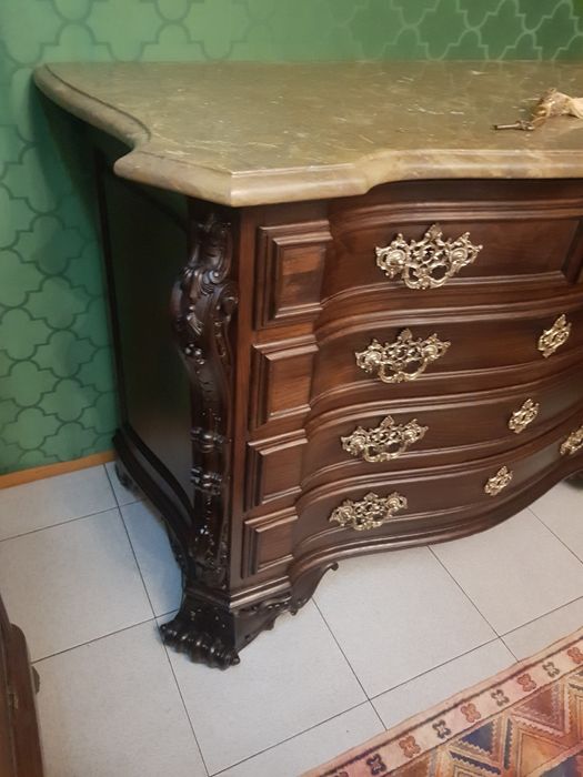 Grande comoda estilo D. José rico