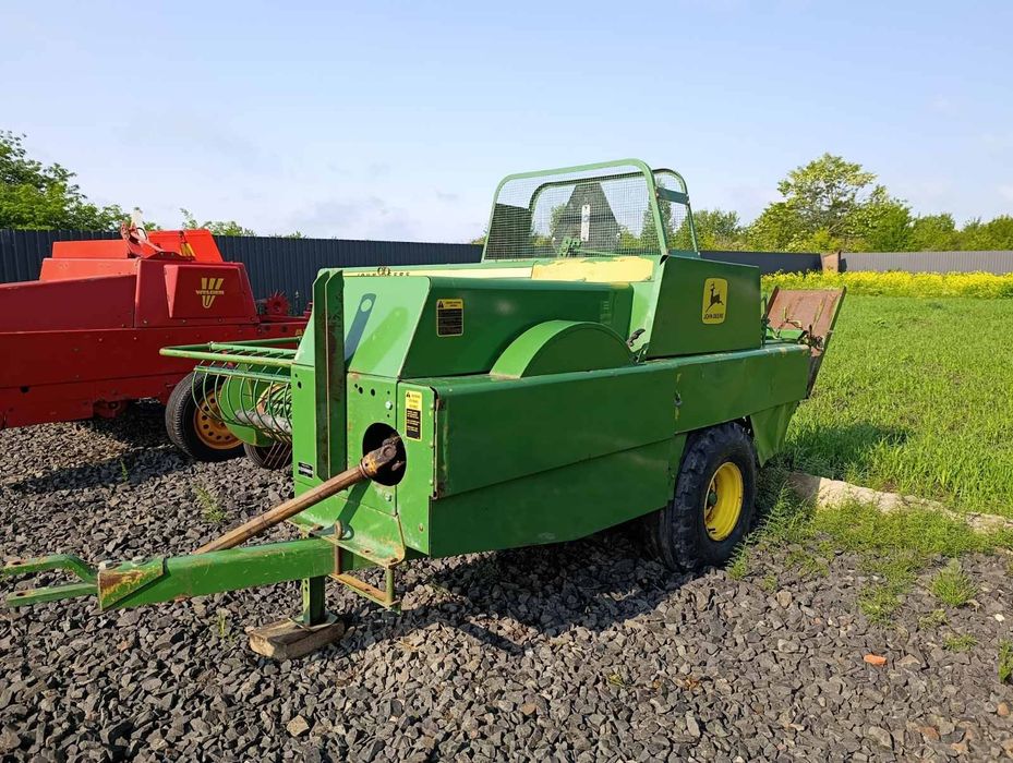 Продам прес підборщик, прес підбирач JOHN DEERE 332,  Джон дір 332