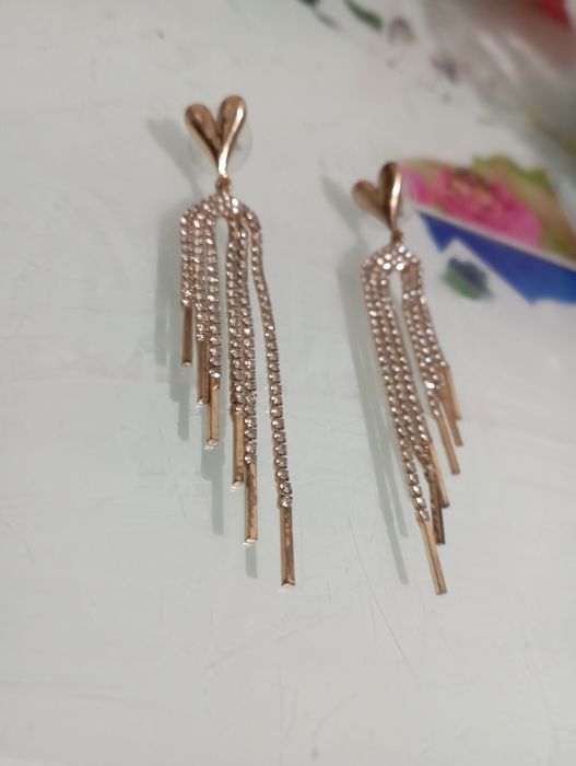 Brincos em bom estado