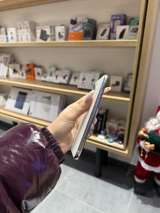 Used iPhone 11 Pro 512gb Silver