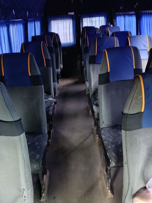 Продам Mercedes Sprinter 1998 г. 2.9 дизель, пассажир. Возможен торг.