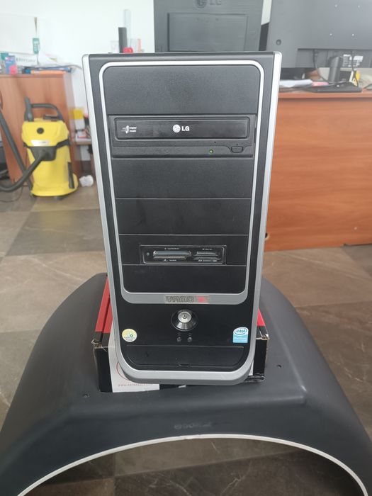 Komputer stacjpnarny YAMO ENGINE 726