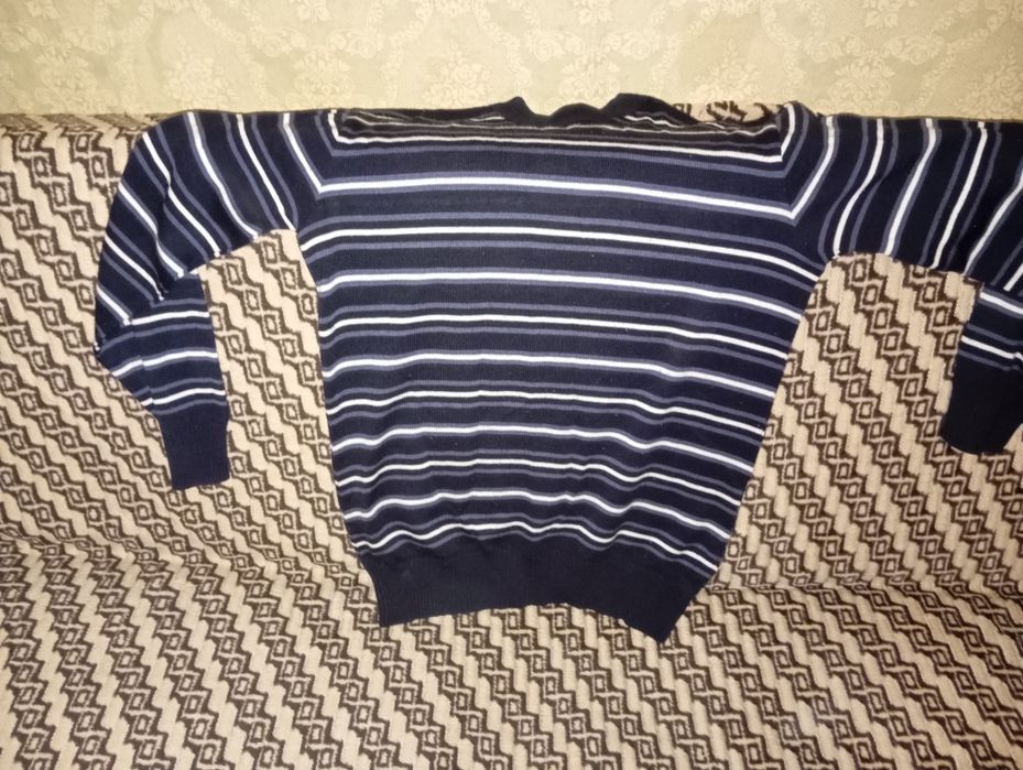 Обмін речей на підлітка в гарному стані