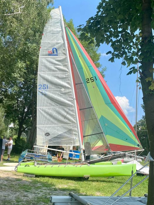Katamaran Nacra 20 z przyczepą transportową