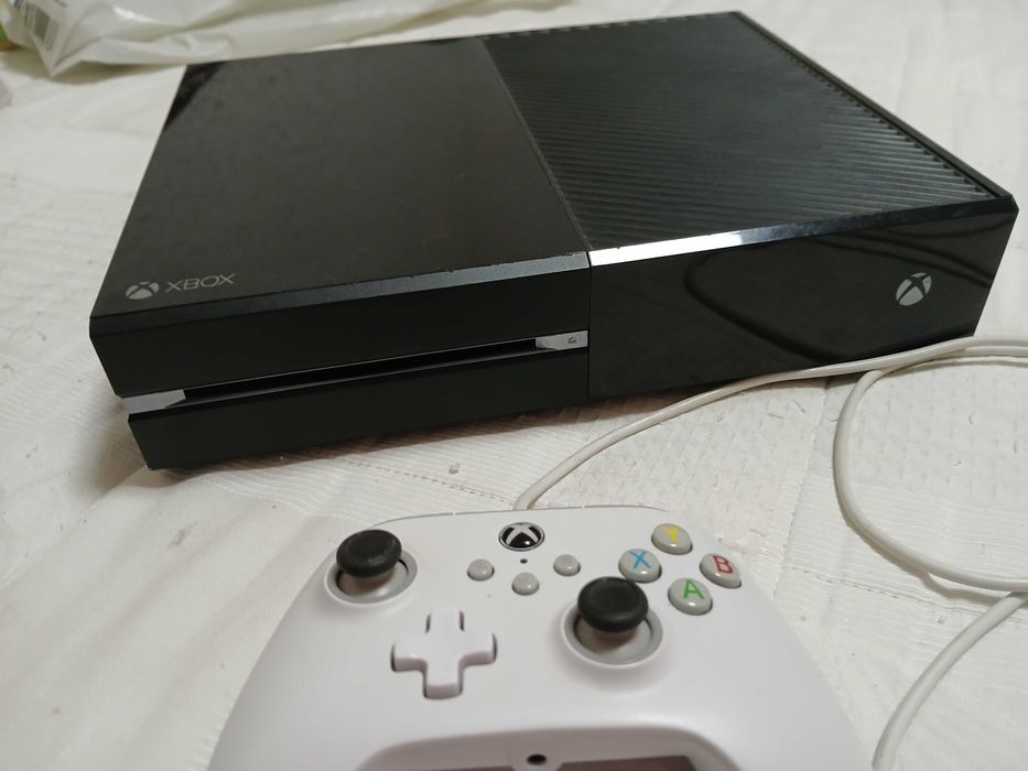Xbox one usada em bom estado
