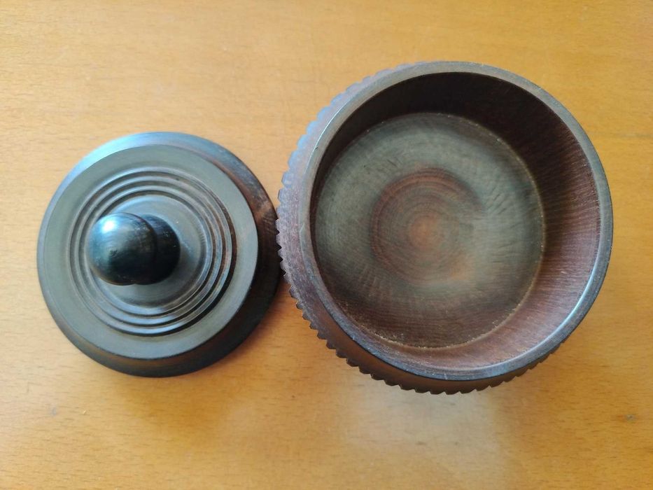 Guarda Joias Pote de madeira