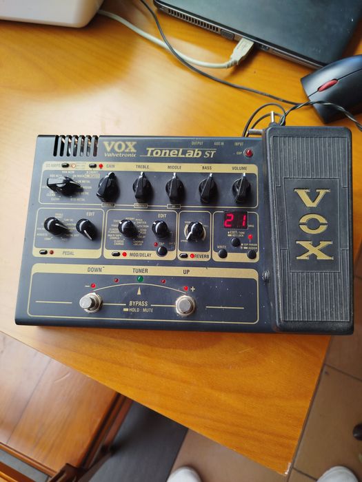 VOX TONELAB ST  processador de efeitos
