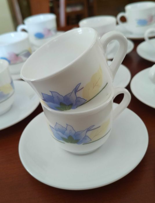 Conjonto 12 chávenas a cafe