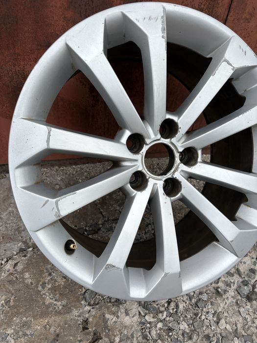 Оригінальний диск R18 AUDI Q5 8R поштучно 8R0601025ВМ  шрот