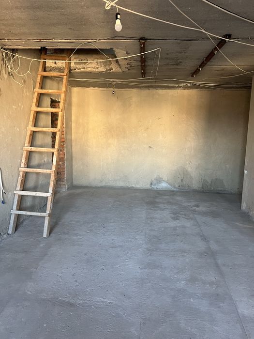 Продам 3-х кімнатну квартиру в зданому будинку.