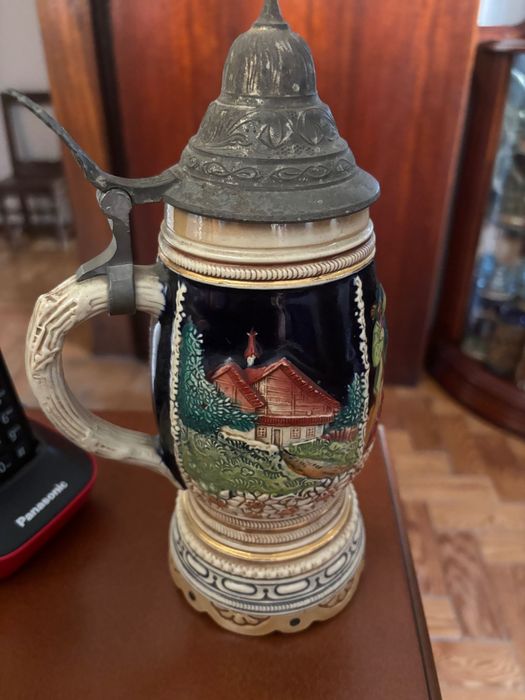 Caneca cerveja com musica