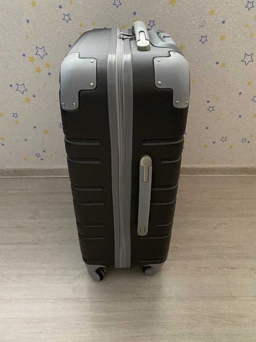 Чемодан, валіза б/у