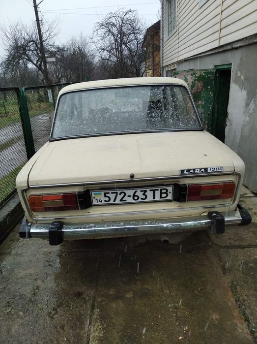 Автомобіль Ваз 2106