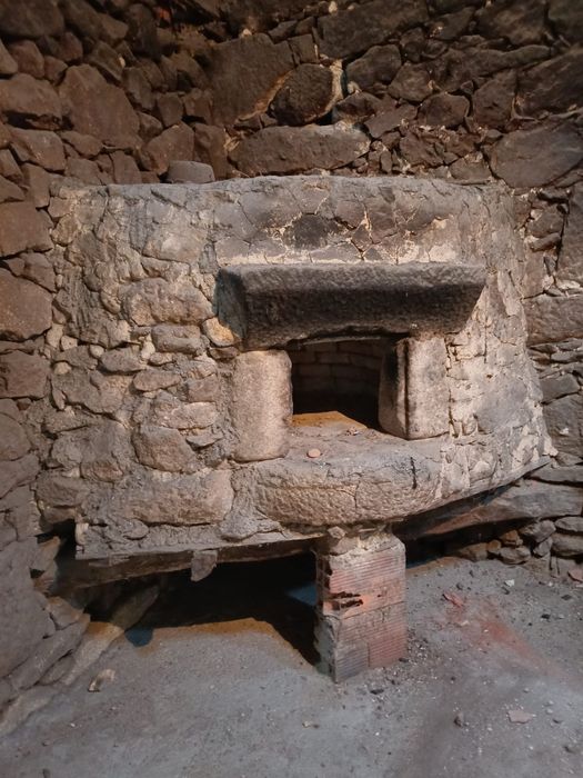 Pedras de forno centenário – Pedra antiga original em excelente estado