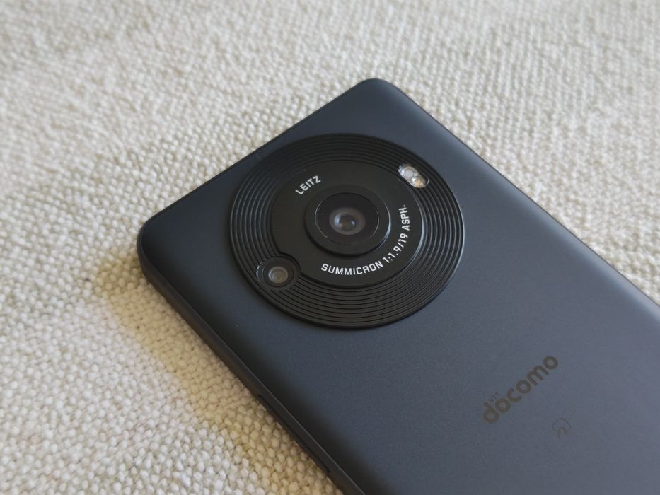 Игровой смартфон Sharp SH51D с мощным процессором Snap8Gen2, 2sim IP68 NFC 12/256