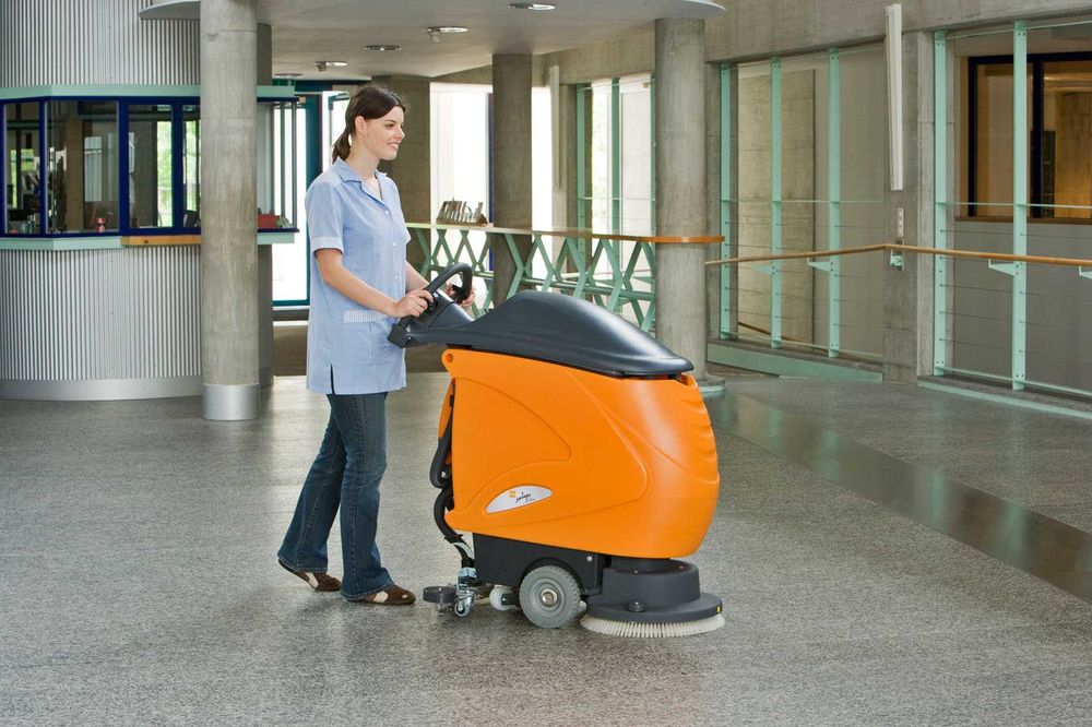 Profesjonalne sprzątanie | Mycie okien | Pranie tapicerki