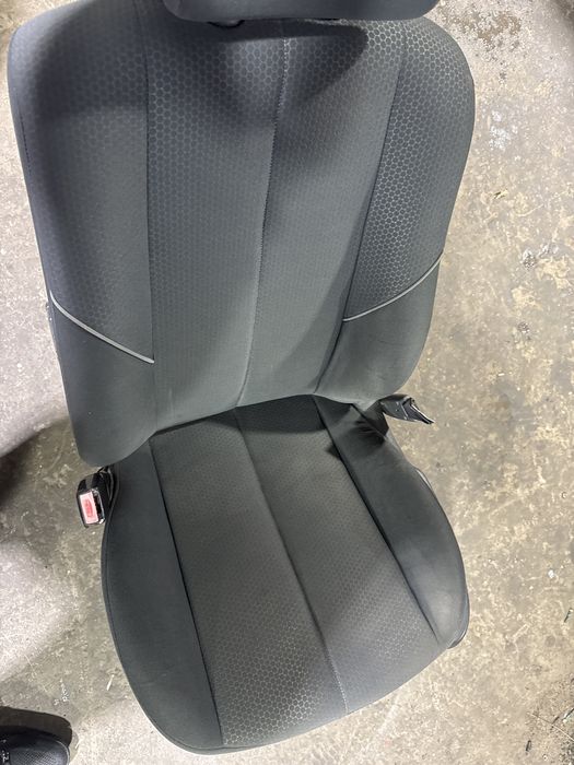 Fotel kierowcy renault megane 2