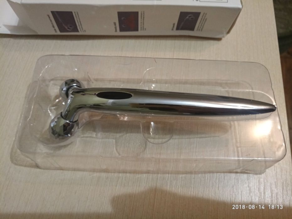 Массажер для лица и тела.