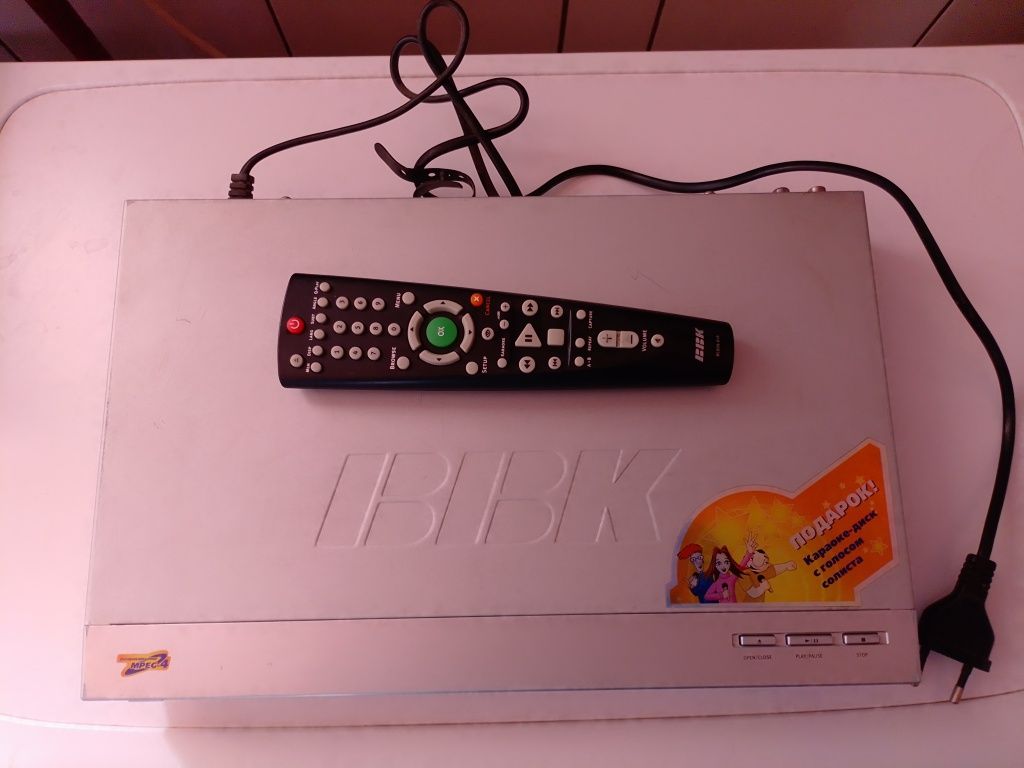 DVD програвач BBK + караоке: 217 грн. - Медиа проигрыватели Сквира на Olx